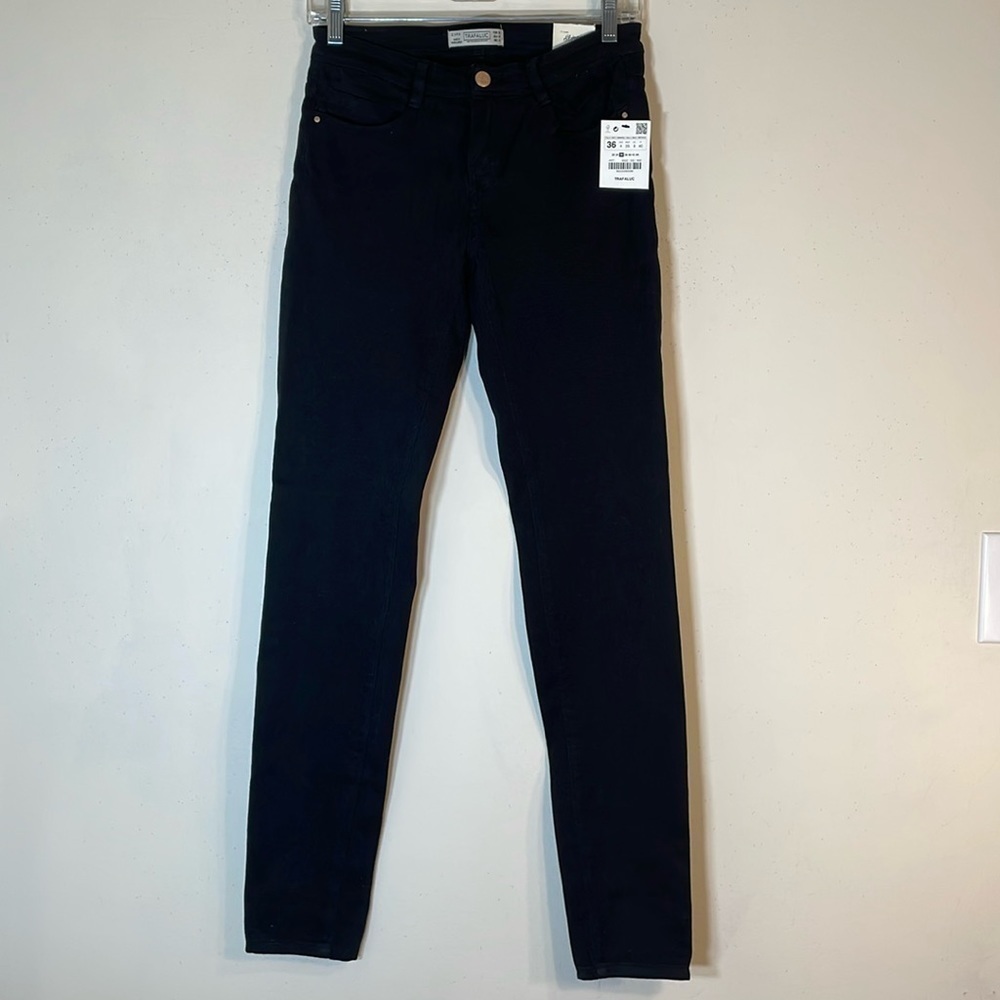 NWT. Zara Trafaluc 4 8” Rise Skinny Jeans.